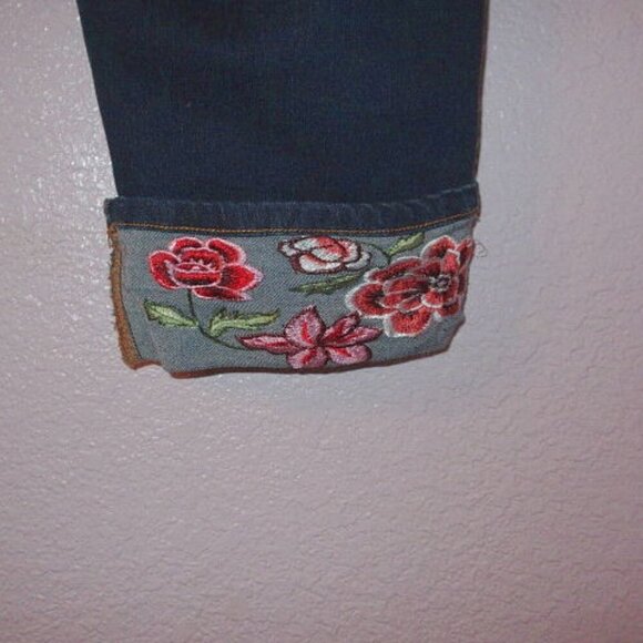 Sandpiper Women's Jeans Size 14 Embroidered Capri High Rise Stretch Denim Boho - Picture 9 of 10